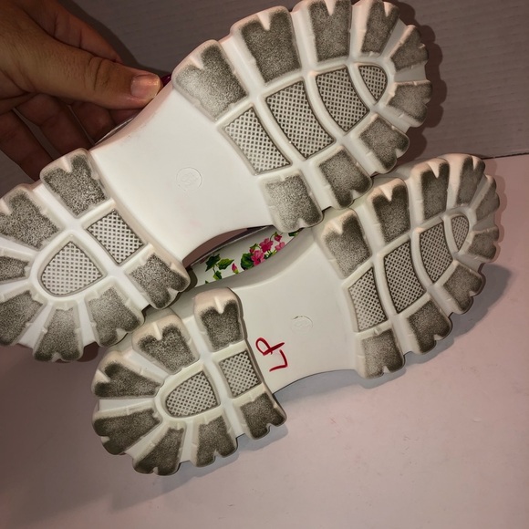 Betsey Johnson Vinie Floral Platform Loafer Shoes Cottagecore Sz 5.5 - Picture 7 of 7